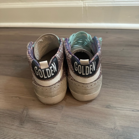 Golden Goose!!! very good condition, like new. worn maybe twice - Picture 6 of 7